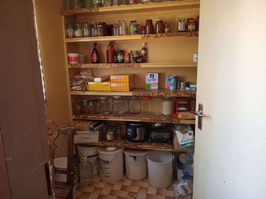 7 Bedroom Property for Sale in Bloemhof North West